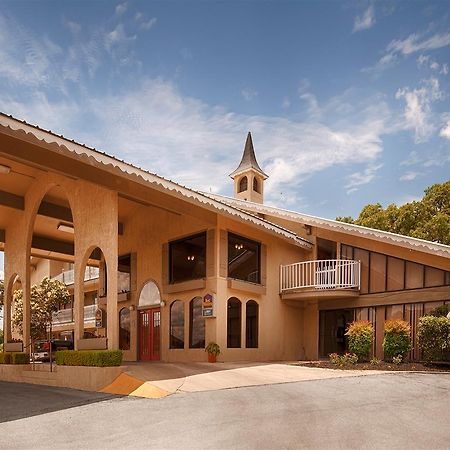 Best Western Sunday House Inn Kerrville Extérieur photo