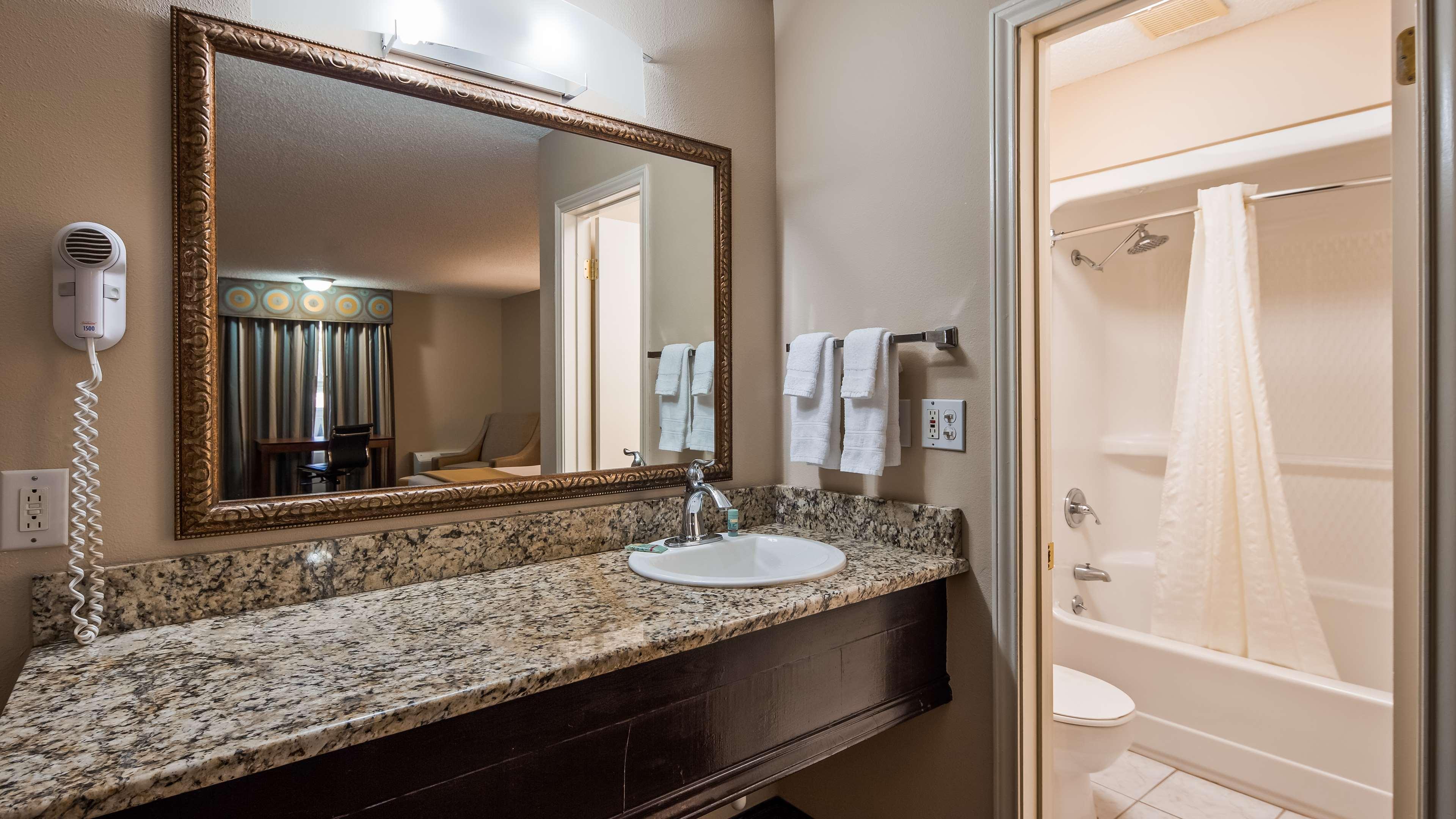 Best Western Sunday House Inn Kerrville Extérieur photo