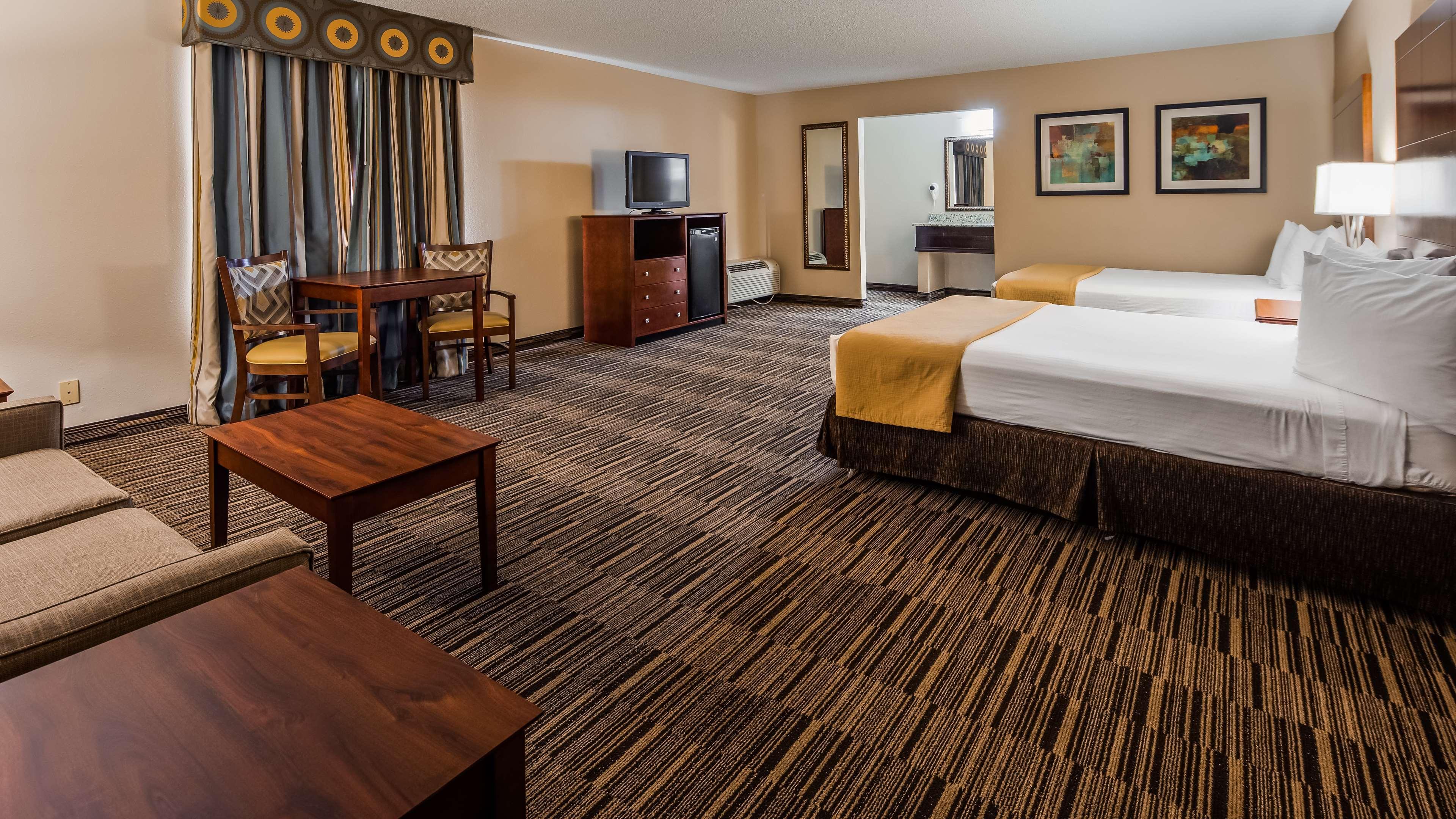 Best Western Sunday House Inn Kerrville Extérieur photo