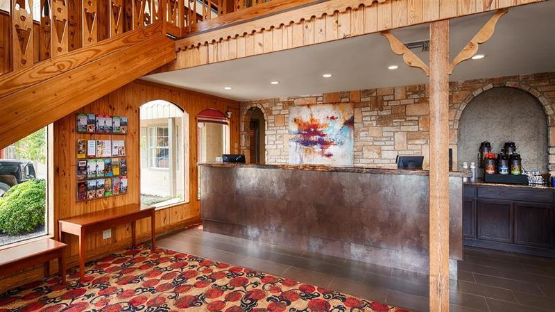 Best Western Sunday House Inn Kerrville Extérieur photo