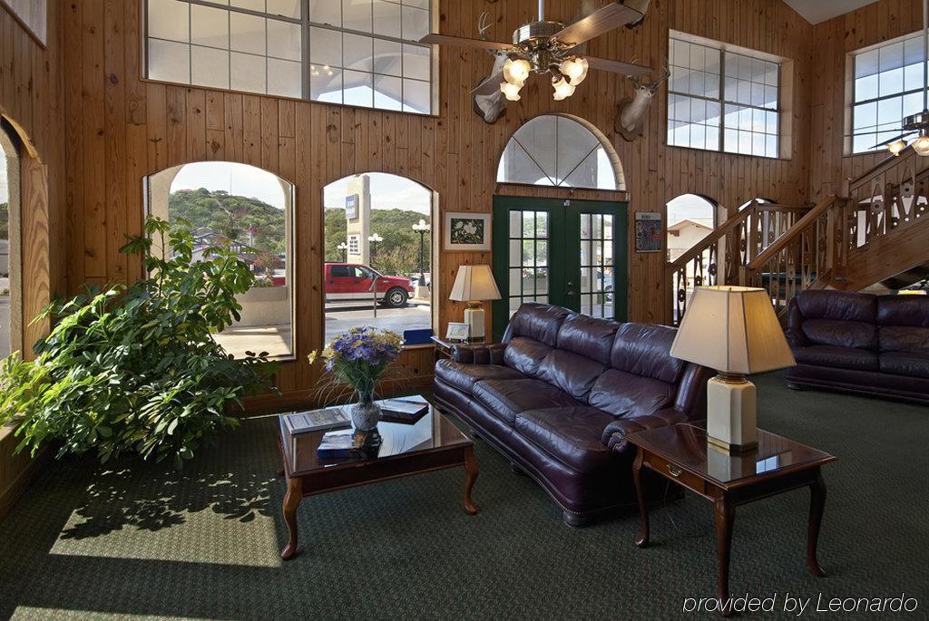 Best Western Sunday House Inn Kerrville Intérieur photo