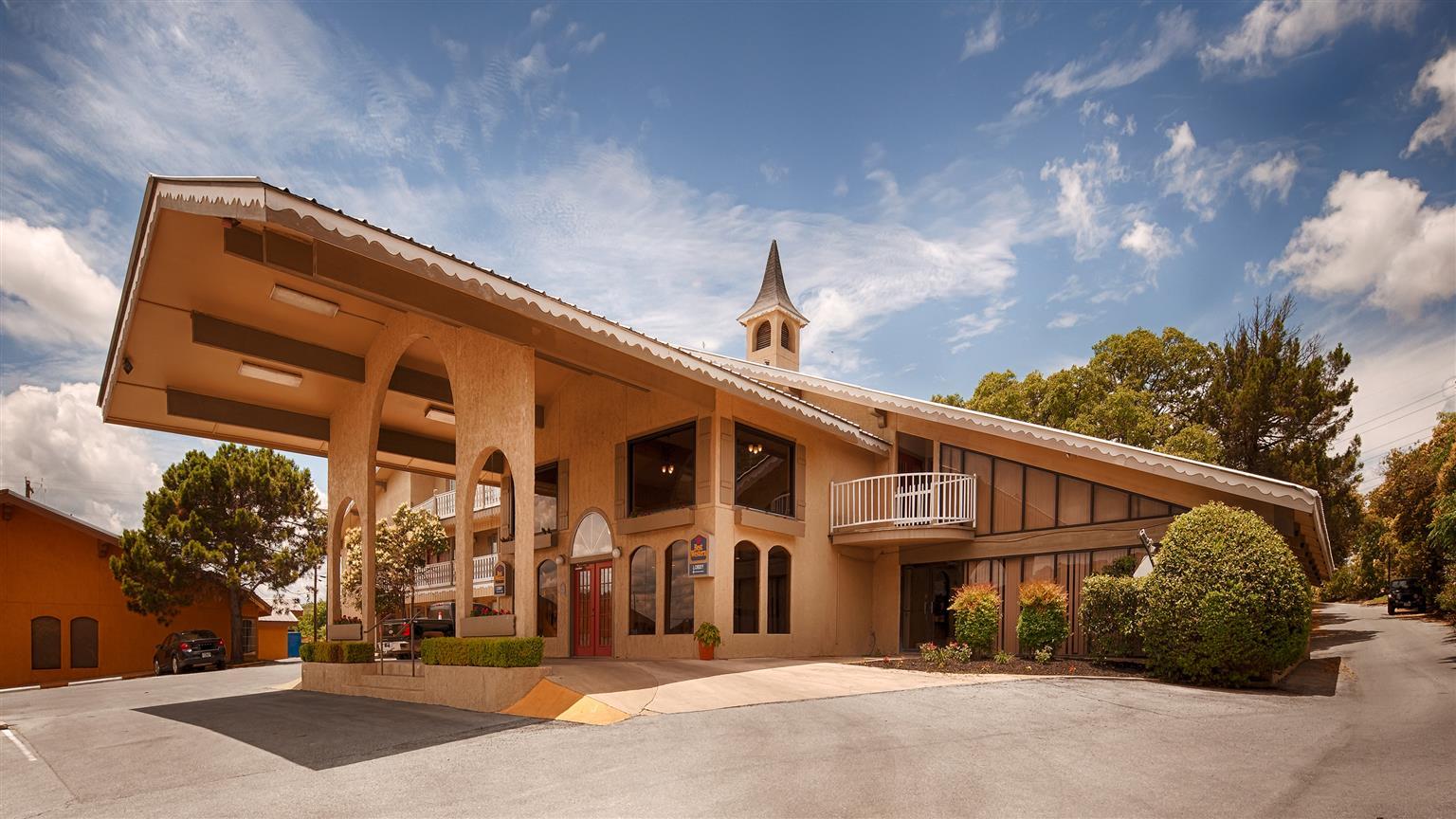 Best Western Sunday House Inn Kerrville Extérieur photo
