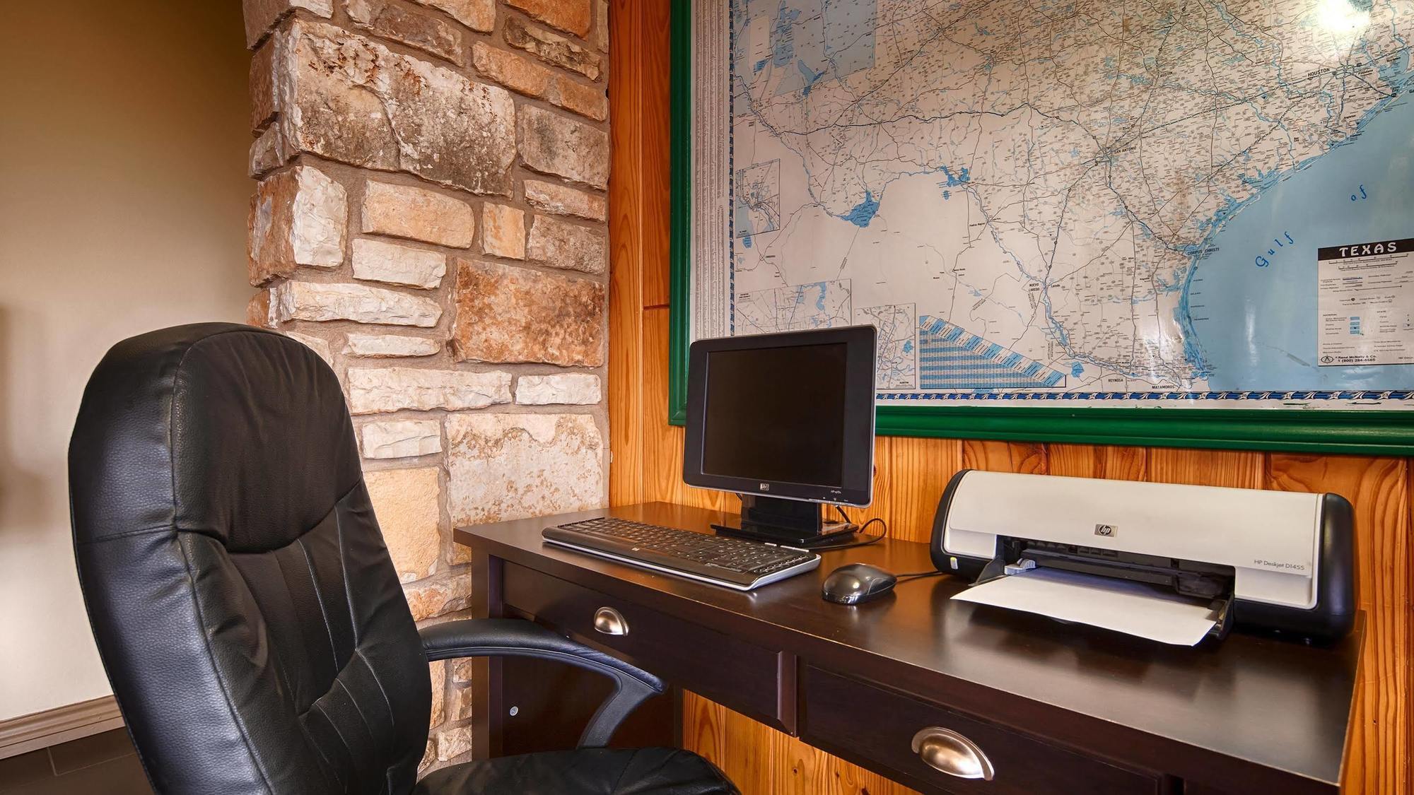 Best Western Sunday House Inn Kerrville Extérieur photo